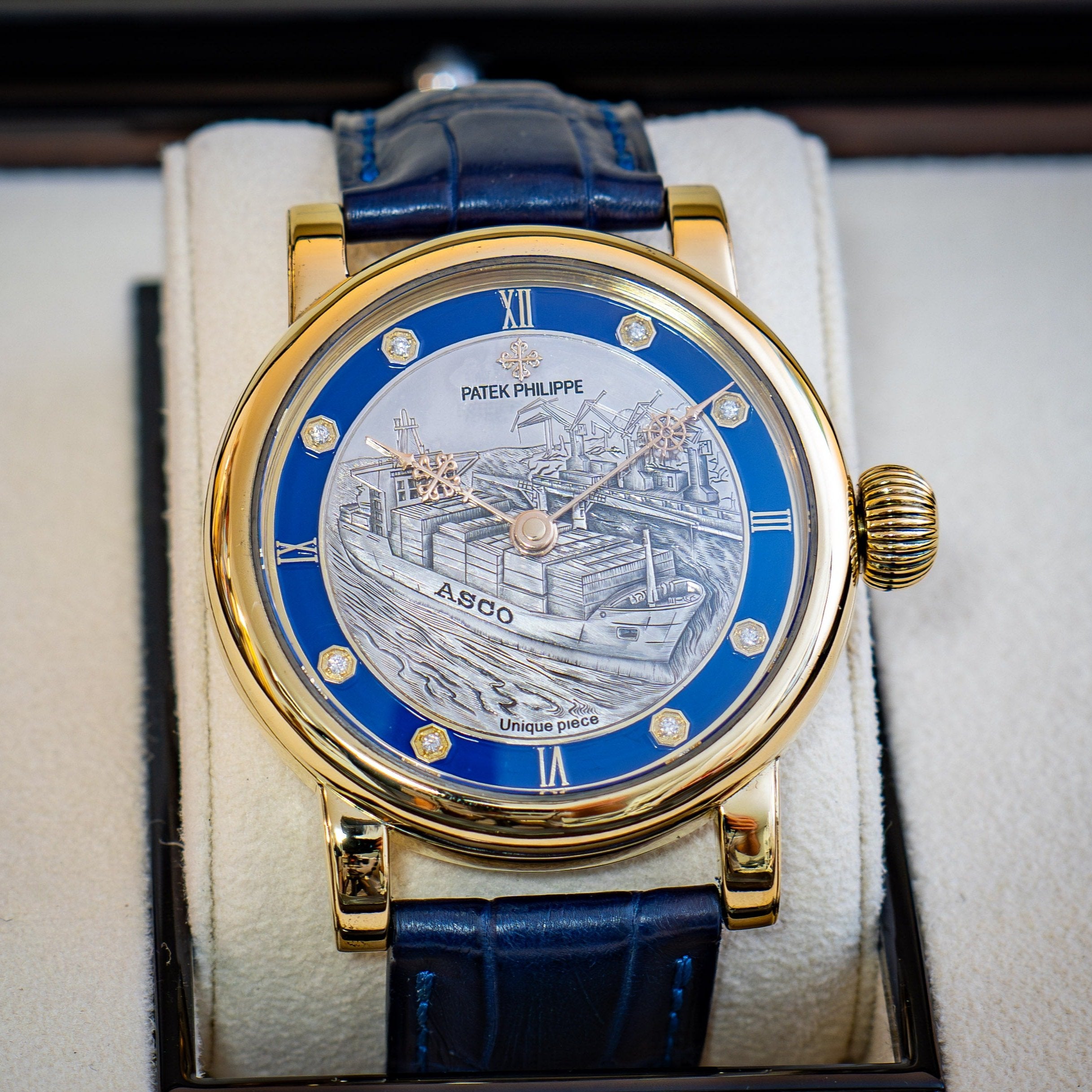 Gold Patek Philippe Geneve Watch. Movement 1925